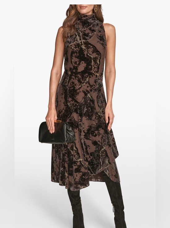 Donna Karan Dresses & Skirts - Donna Karan New York 

Sleeveless
Metallic Burnout
Midi Dress